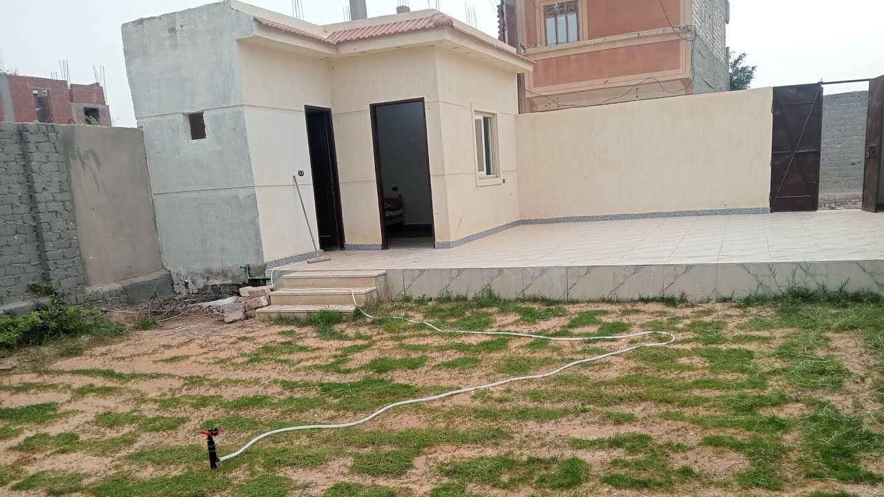  شاليه للبيع مساحه 150متر للتواصل محمود للتسويق العقاري 01010150636