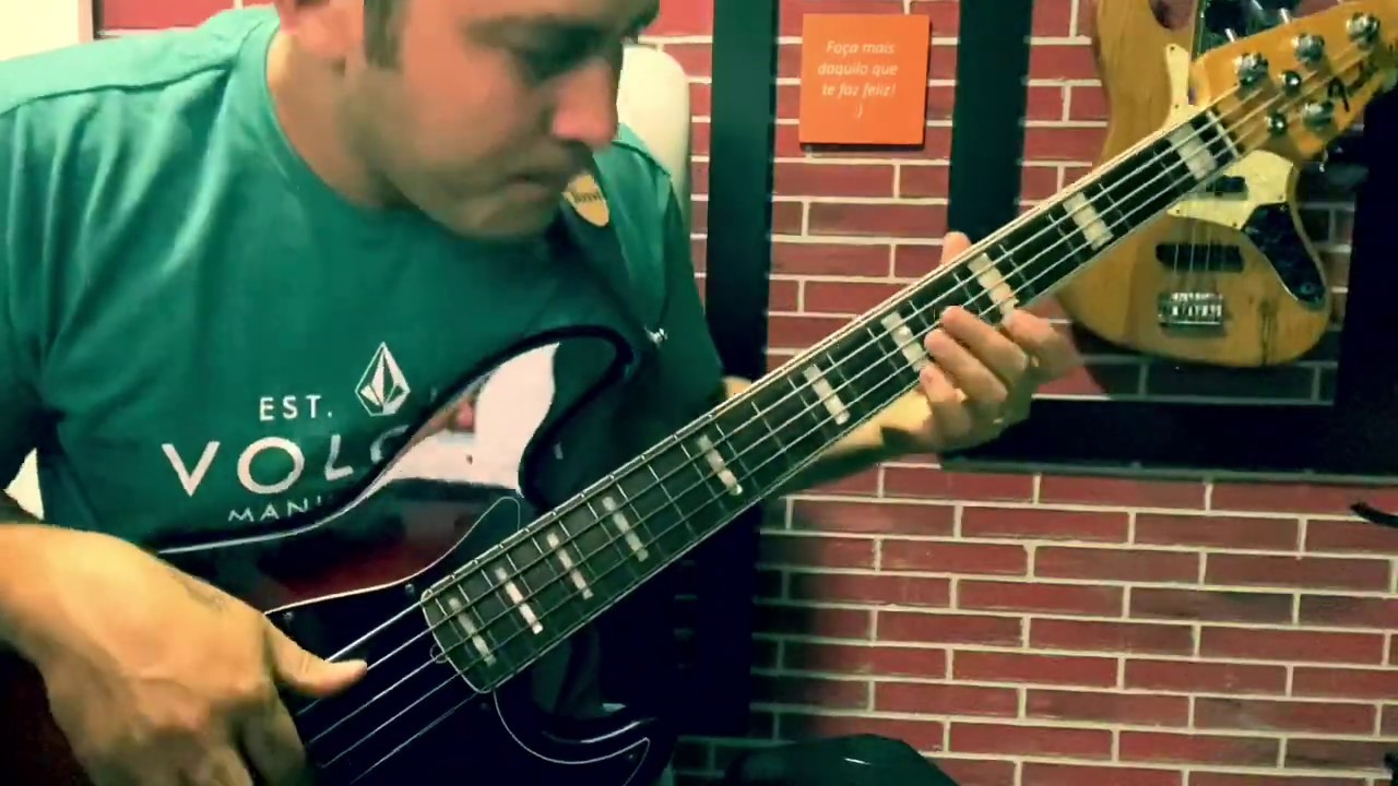 Groove no Baixo de Me faz viver - Thalles Roberto (Bass Cover)