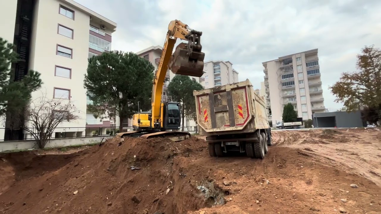 Temel kazımıza ve hafriyatımıza başladık. | ÖZGÜNDEM HAFRİYAT