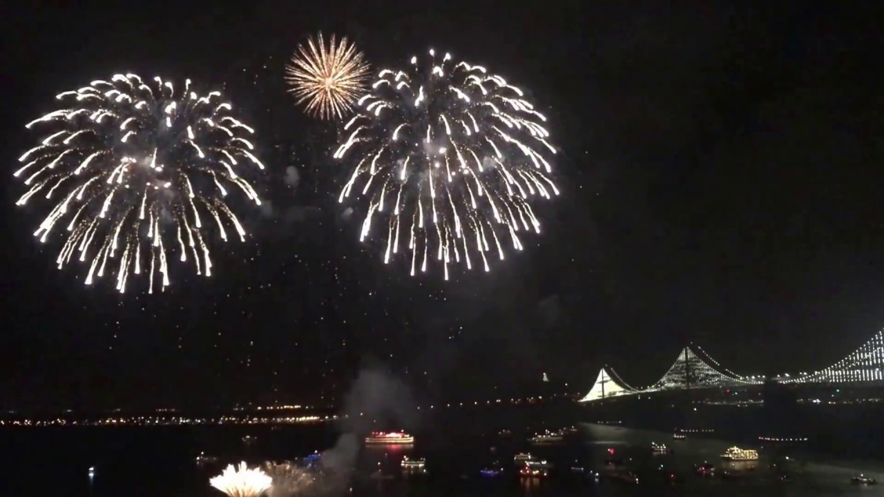 San Francisco 2017 New Year Fireworks