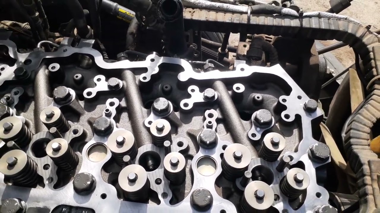 PACCAR MX13: montaje y torque de cabeza de cilindros, culata valor de apriete #kenworth #epa10