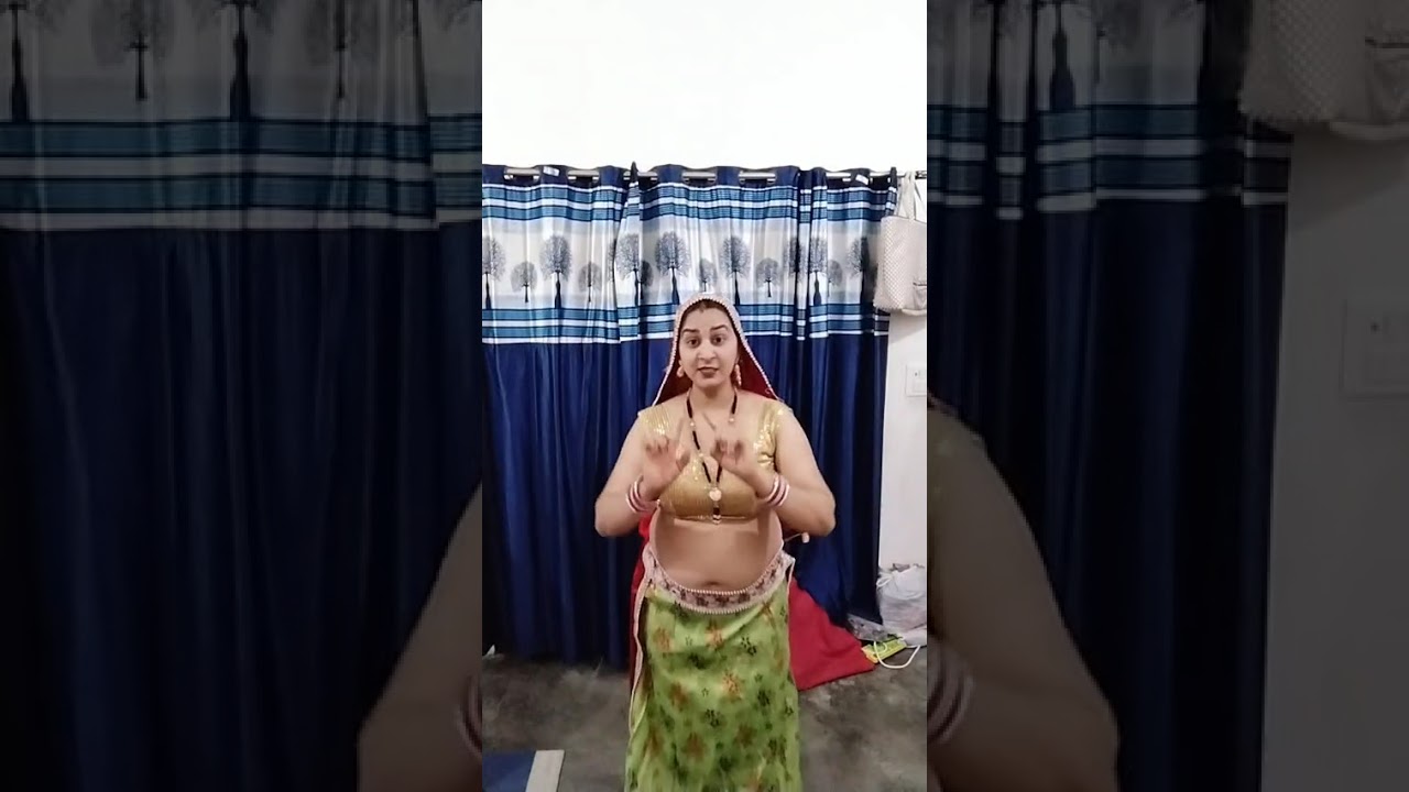 Desi look me
