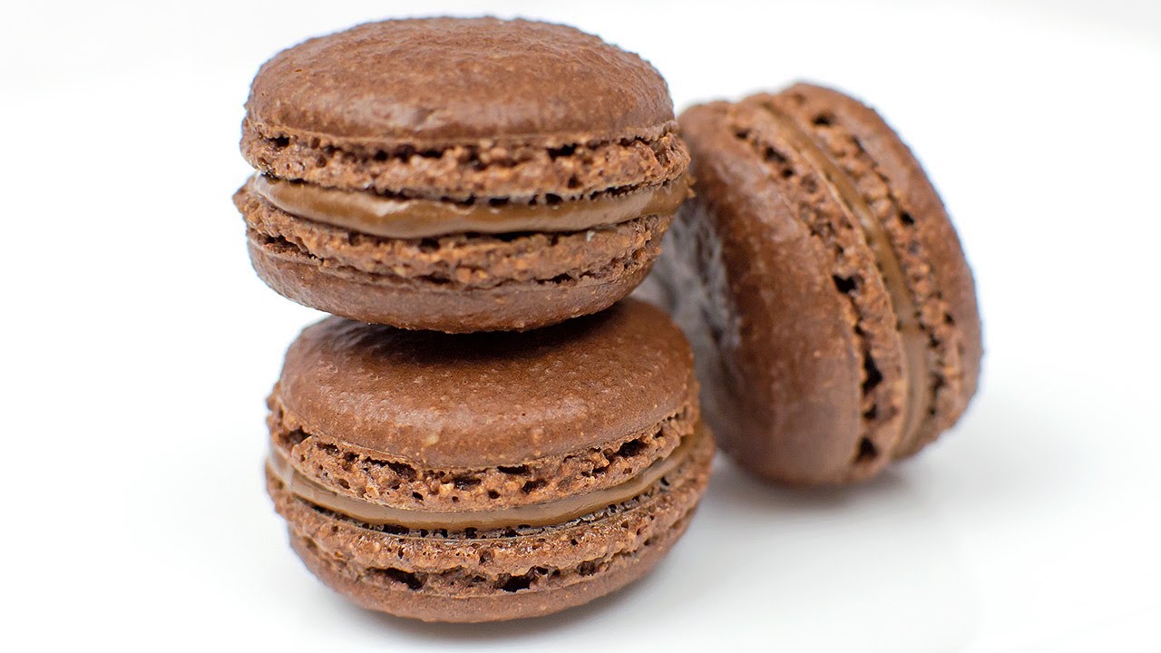 Macarons cu ciocolata, desert fin si irezistibil care cucereste pe oricine