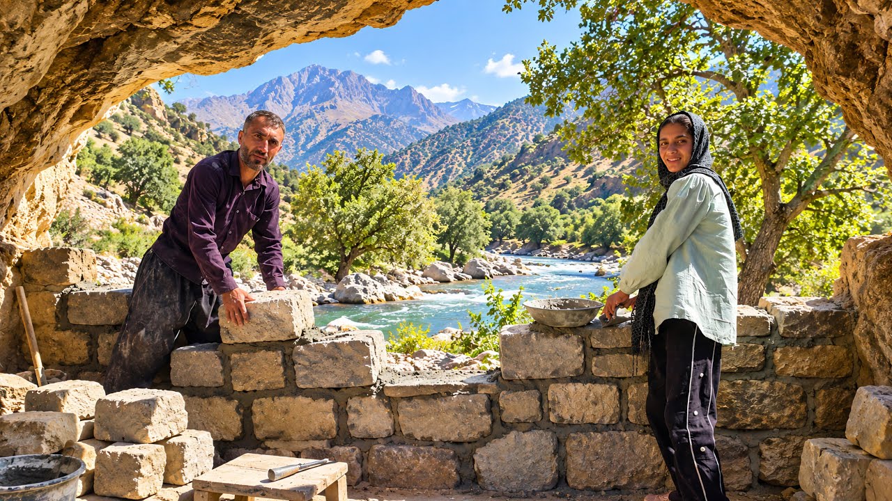 🏔️Cave Living| Rebuilding the walls and constructing a roof at the cave entrance for a safe shelter 