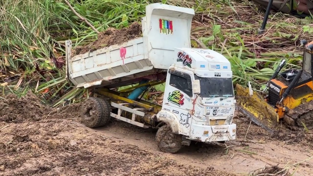 Epic RC Truck Construction Challenge – Realistic Heavy Equipment Action!