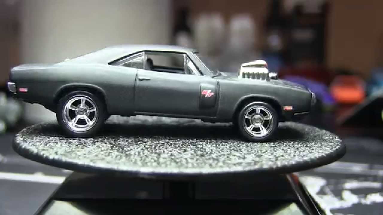 Hot Wheels 2015 Retro Entertainment  Fast & Furious 70' Dodge Charger
