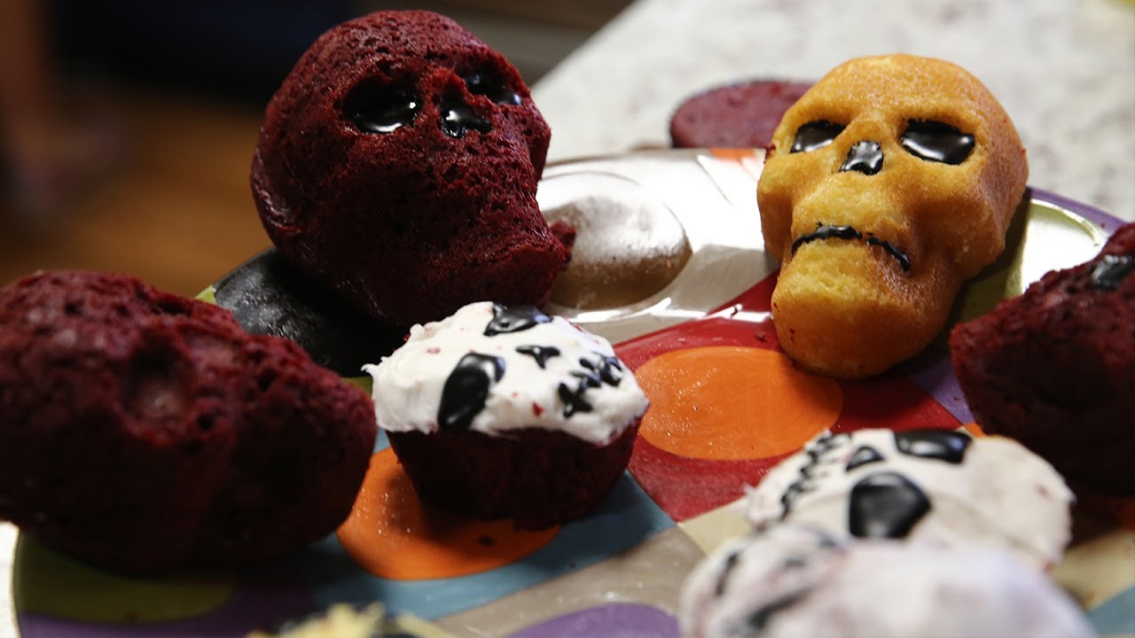 How To Make Spooky Skeleton Cupcakes with 