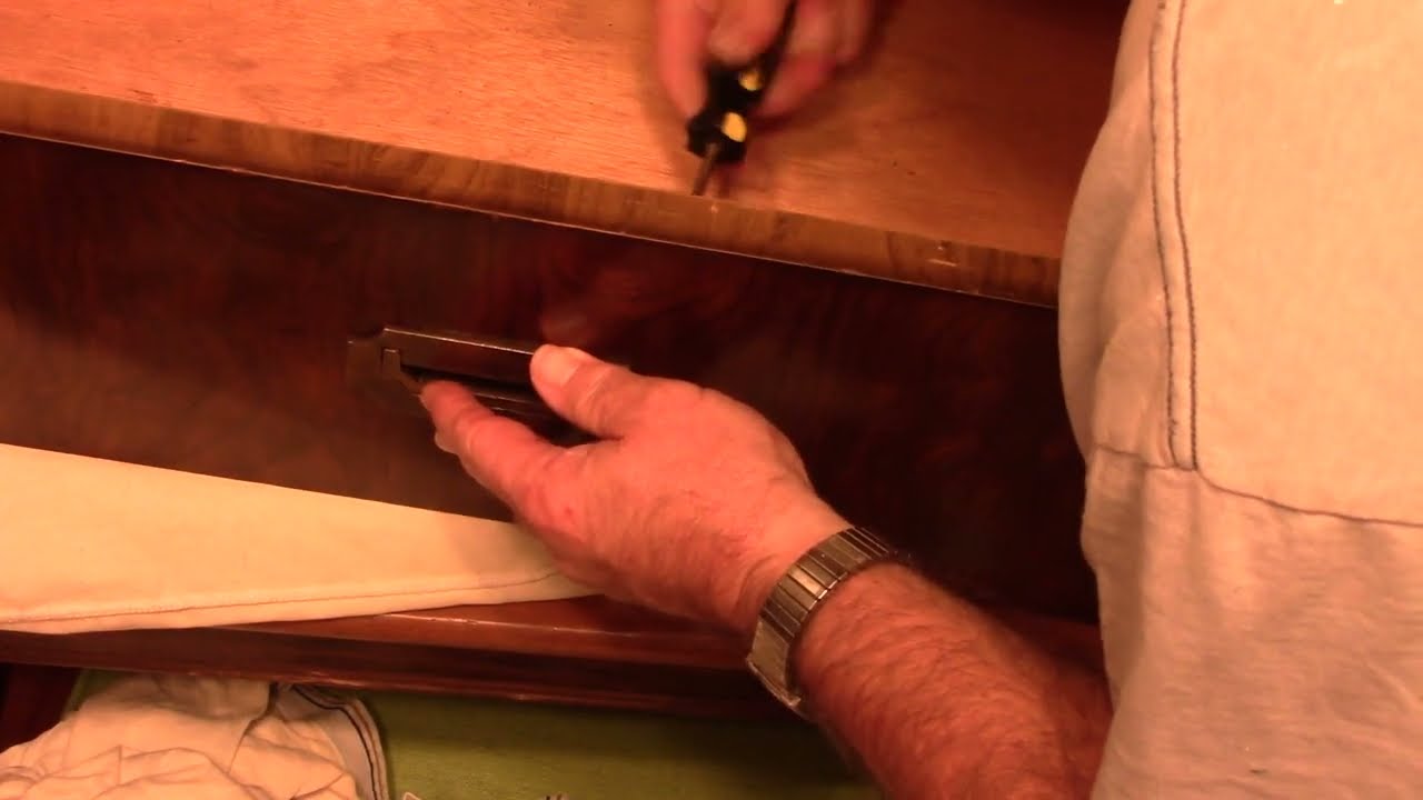 Octember 2024 Fail 4: Dixie Nightstand Drawer Pull