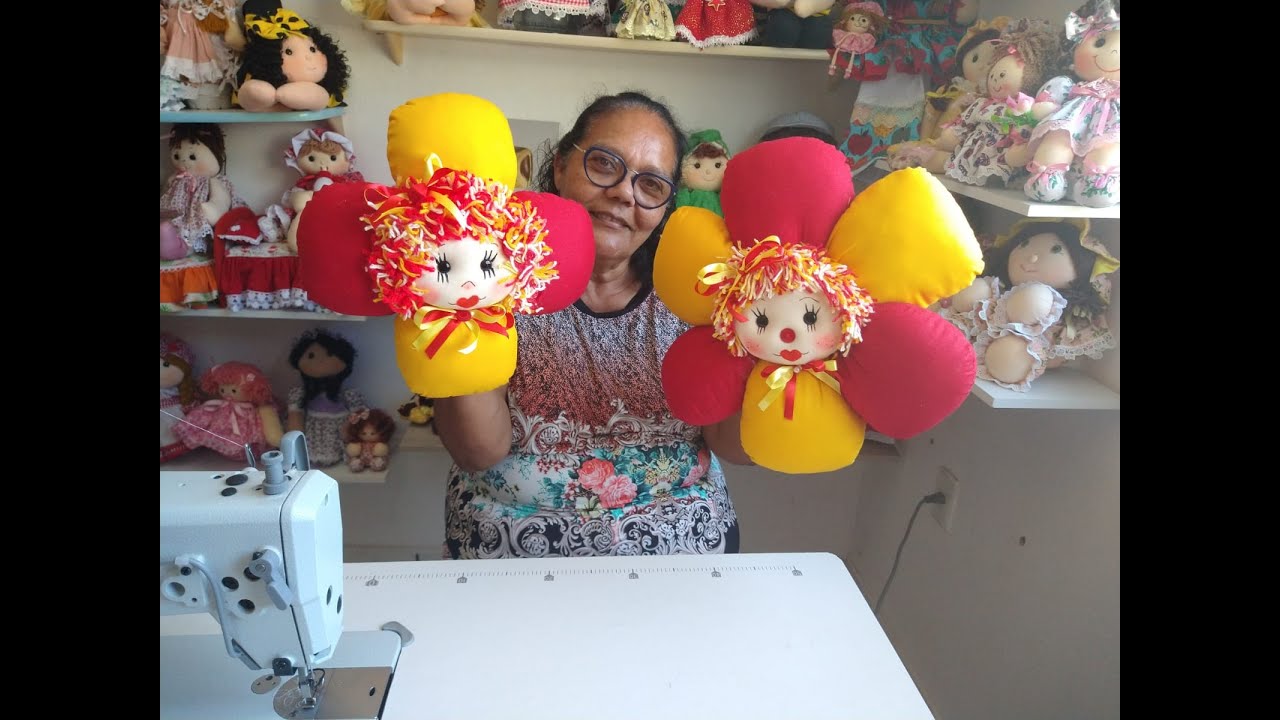 ALMOFADA DA BONECA EMÍLIA - ÓTIMA OPÇÃO PARA QUARTO DE CRIANÇA - FAÇAM E VENDAM