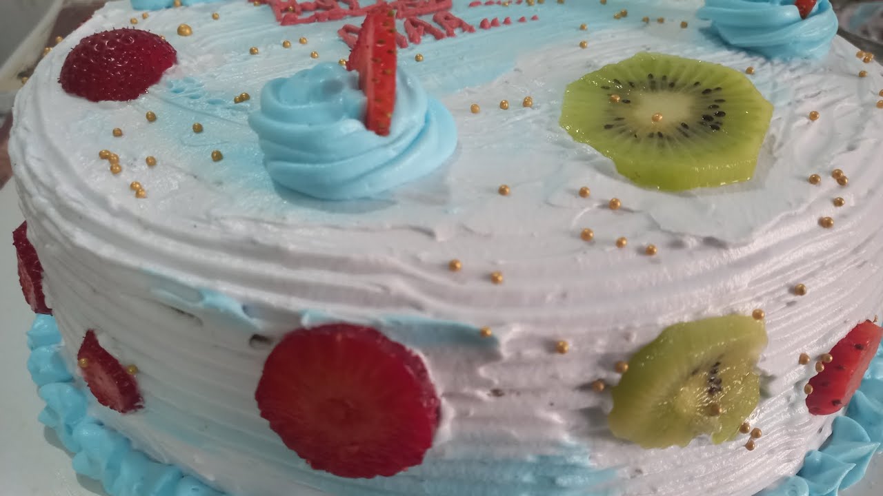 सबसे मिली बहूत  तारीफ  मैने जो fruit  cake बनाया सबको बहुत  भाया।😋🥰😍