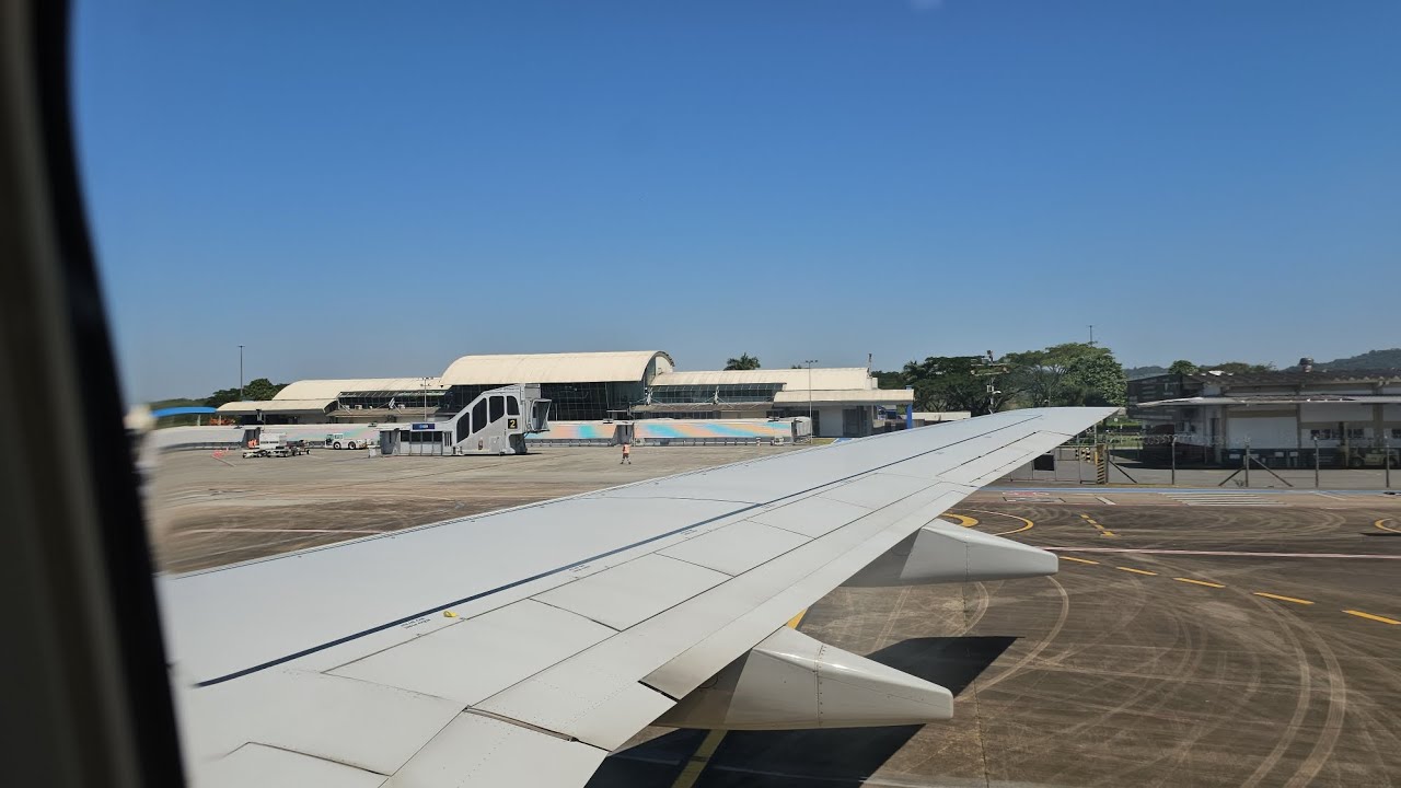 Pouso no Aeroporto de Joinville - 17/09/2023 12h25 - Voo G3 1164 - Origem: São Paulo - SP.