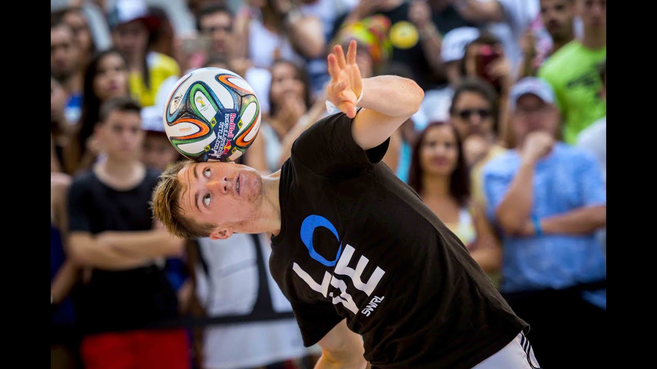 World Champion Freestyle Footballer Andrew Henderson