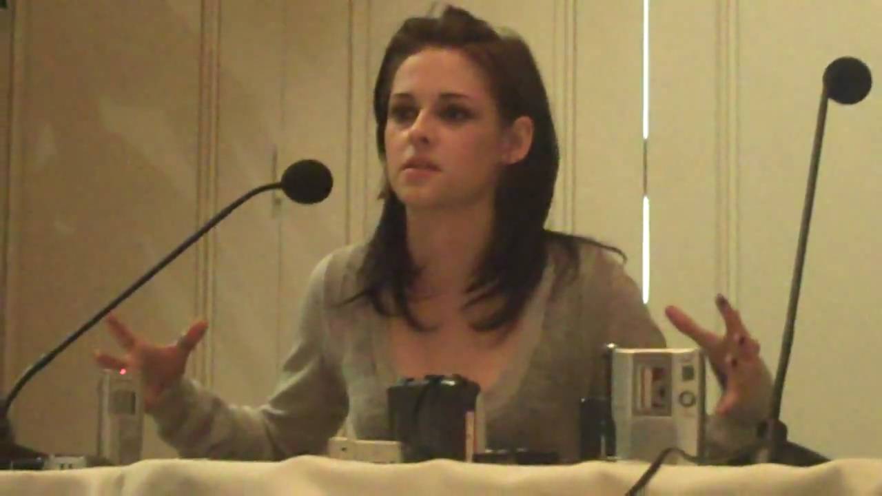 Kristen Stewart - Eclipse Press Conference Pt. 3 of 3