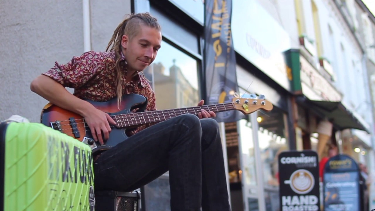 Dr Funk  🎸 Busking in Newquay