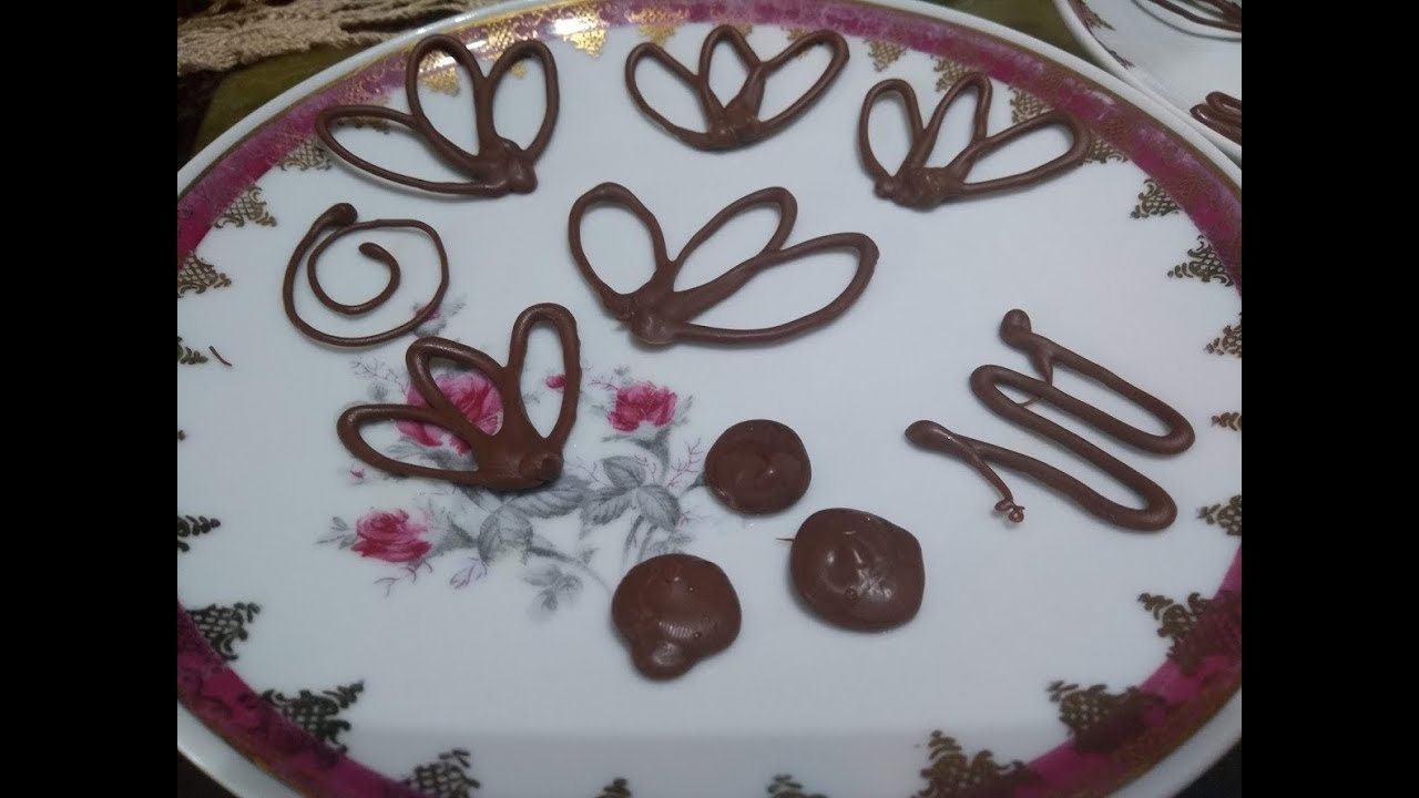 TÉCNICA MUITO FÁCIL! - Como fazer arabescos e decorações em chocolate na placa de gelo
