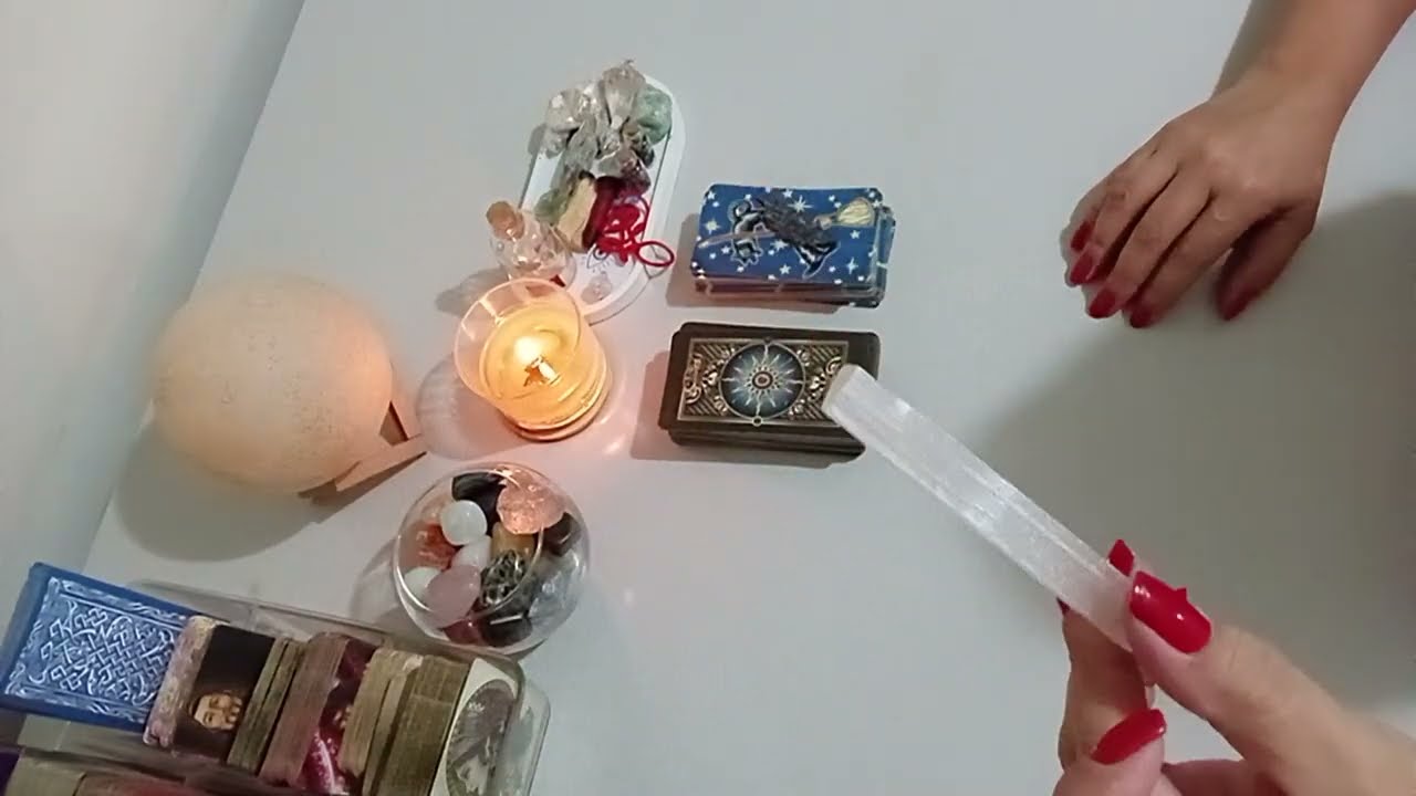 A espiritualidade tem um RECADO no tarot pra você!#tarot #baralhocigano