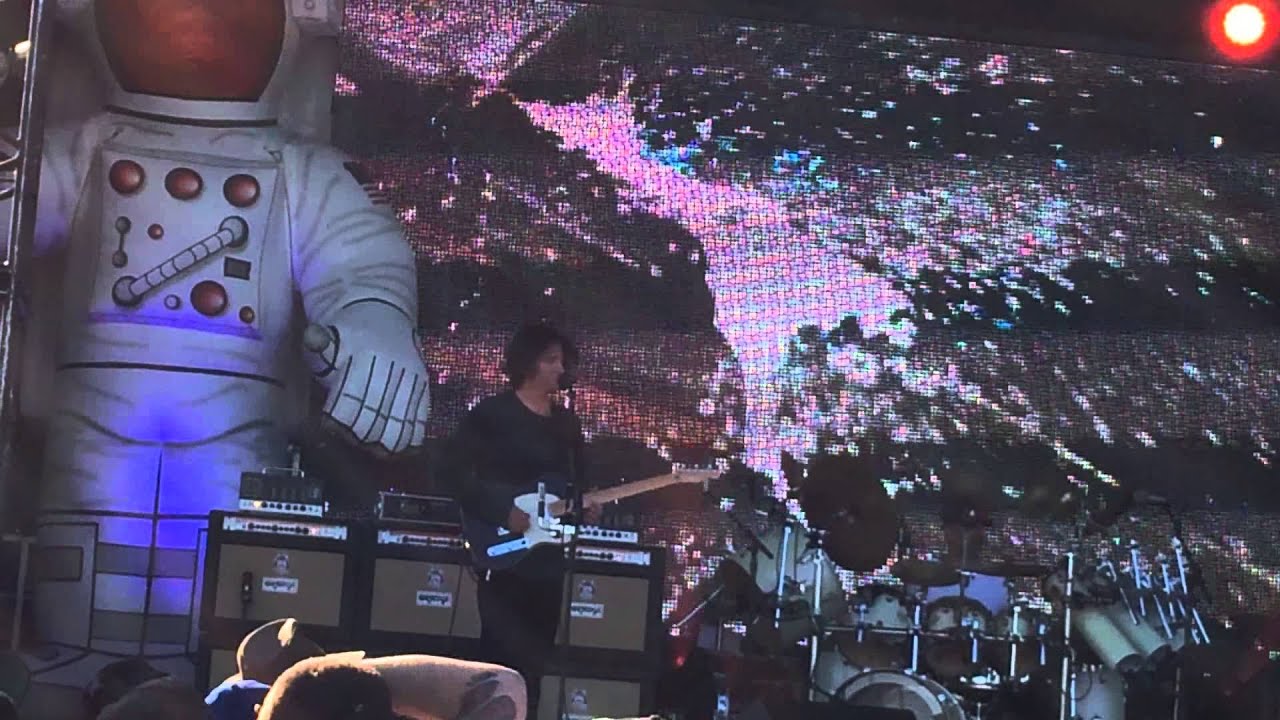 Primus Larry LaLonde ripping guitar solos 6/22/14
