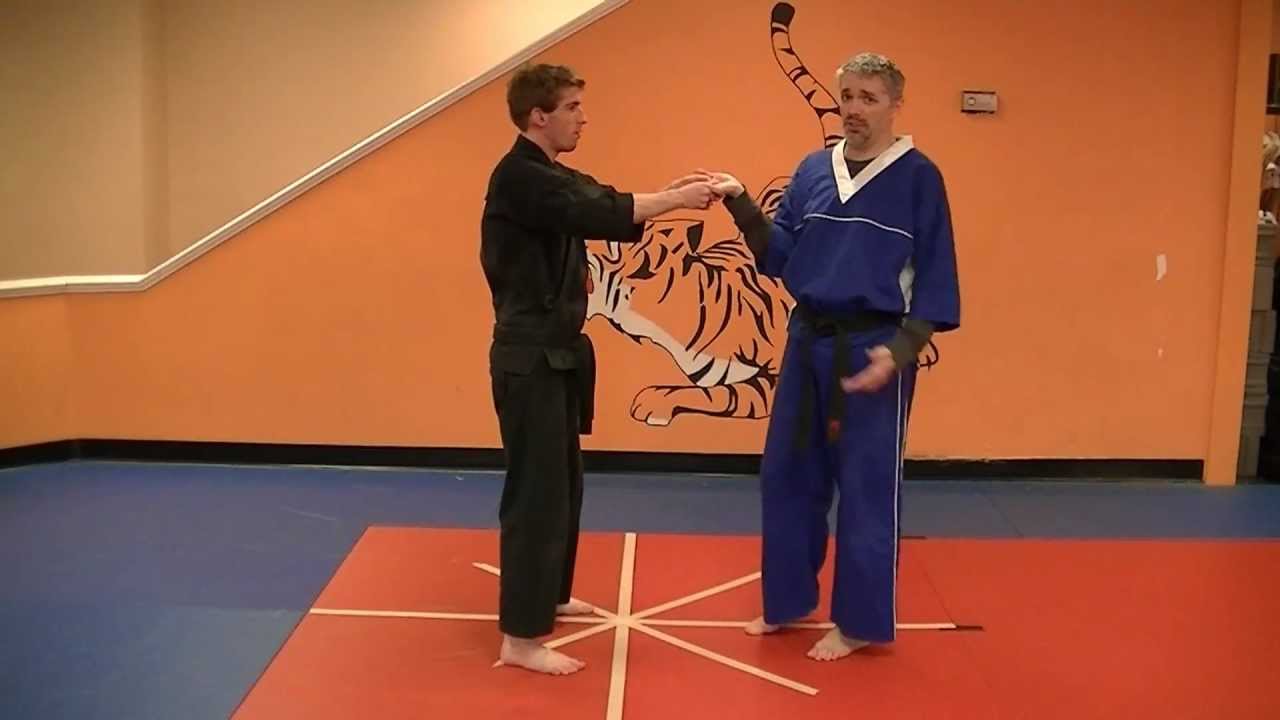 Captured Leaves with extension - Kenpo self defense technique for a right hand finger lock