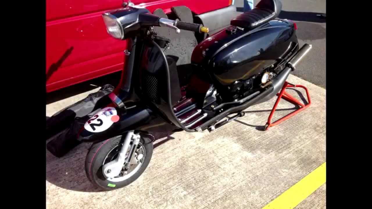 142.6 MPH Lambretta GP 350 - Onboard Video - Performance Tuning Scooter - Pistons & Props 2015