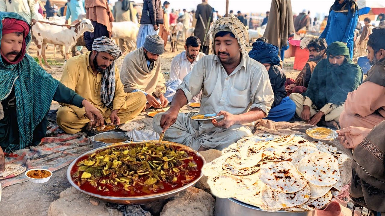 Pakistani Poor People's eat this street food | SiriPaye Ojri Chiken Pulao #pakistanstreetfood
