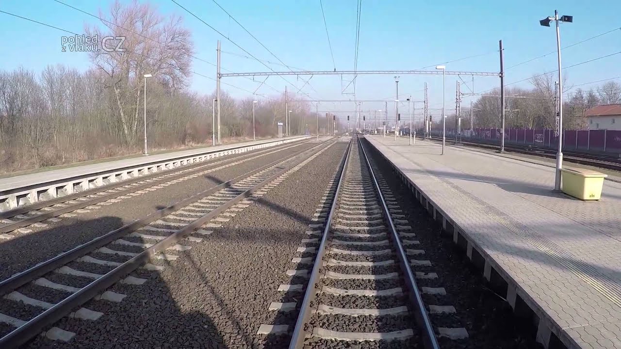 Praha Masarykovo nádraží - Úvaly/ POHLED NA TRAŤ Z ČELA SOUPRAVY