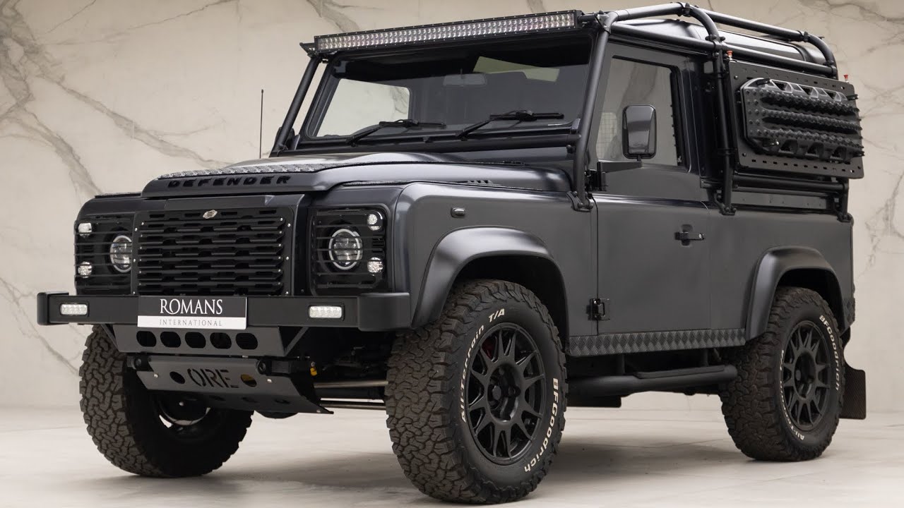 2017 Land Rover Defender 90 Twisted V8 - Bosphorus Grey - Walkaround & Interior [4K]