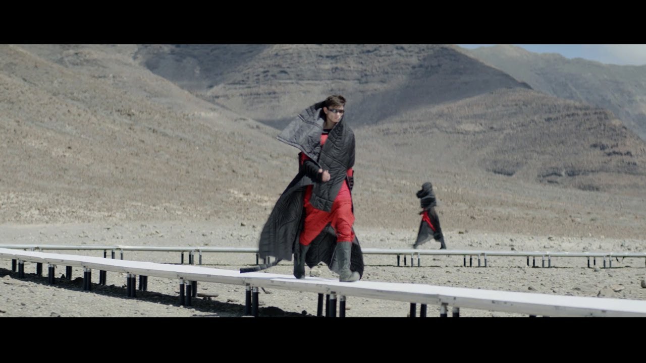 DEMOBAZA AW22 / METATRON Runway Video