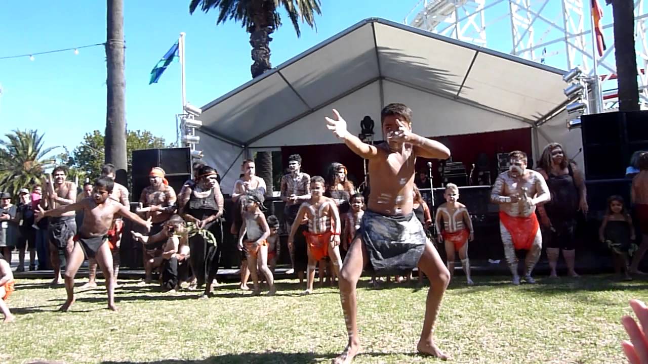 St Kilda Festival - Corroboree - traditional Aboriginal dancers