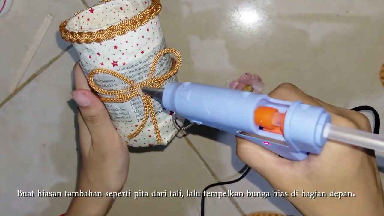 Kerajinan Bangun Ruang, Tempat Pensil Dari Botol Plastik  Bekas