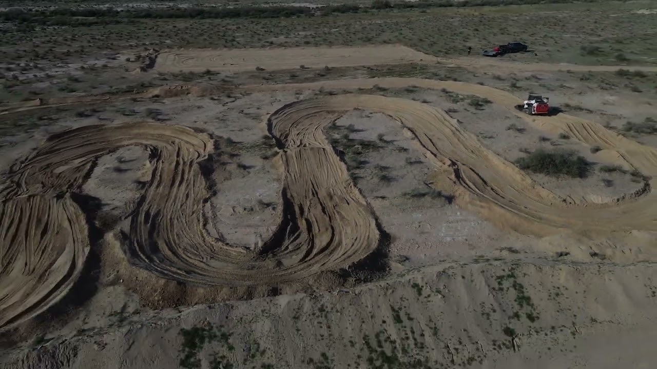 Dirt bike Short course build/ Back for another