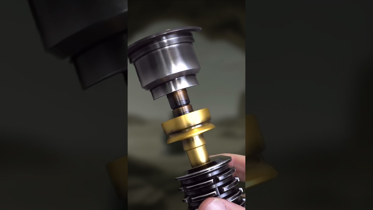 Galaxy&rsquo;s Edge Obi-Wan Kenobi Lightsaber 👀