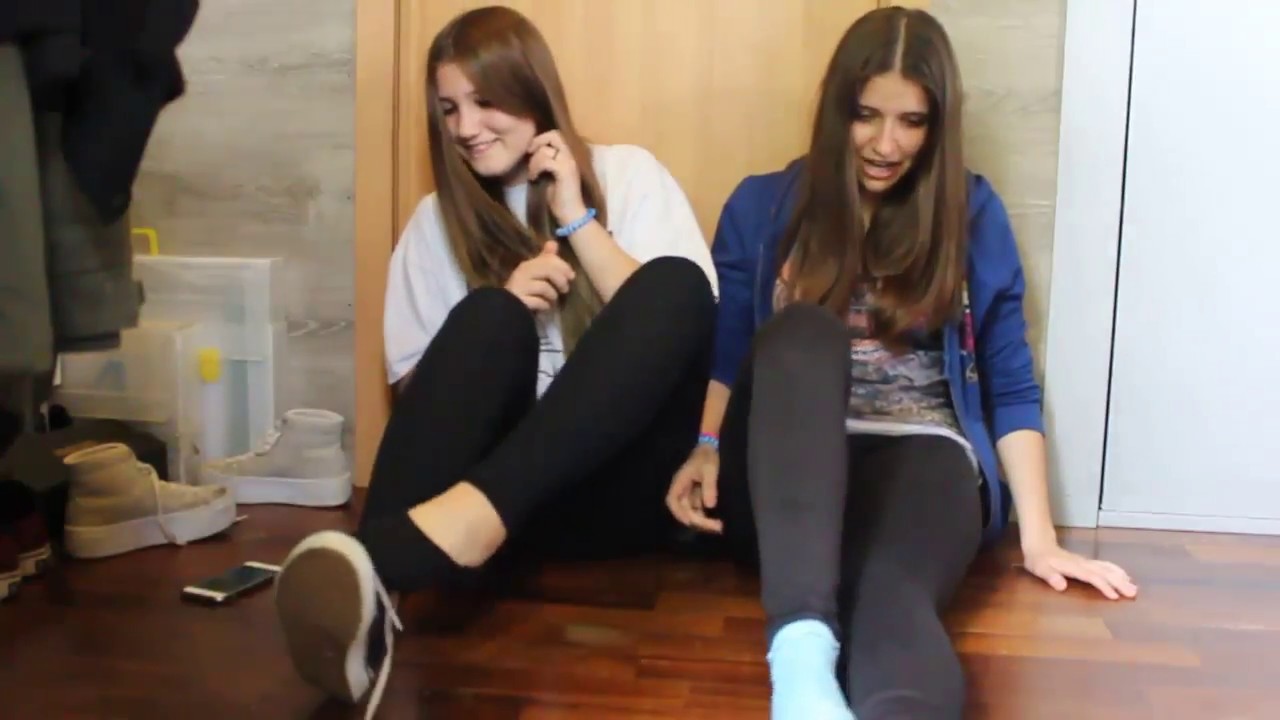 SOCKS AND SHOES CHALLENGE (OLD VIDEO) | HAPPY UNICORN