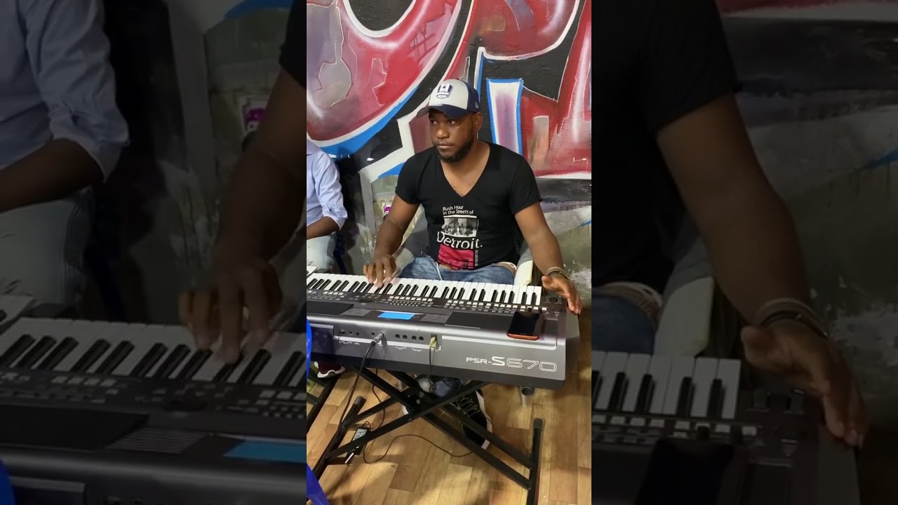 Fally Ipupa - A Flyé ( live et acoustique )
