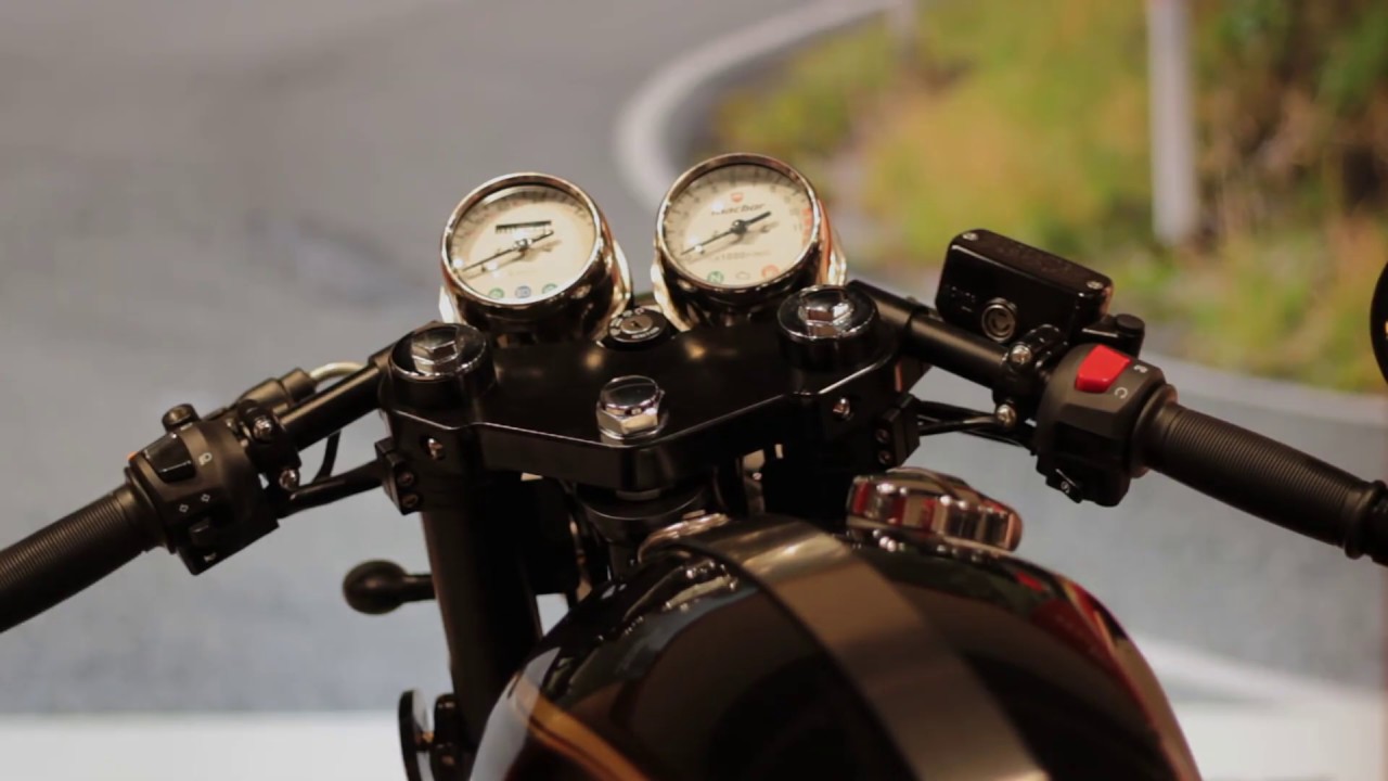 Macbor Lord Martin y Johny Be Good, Primer Contacto