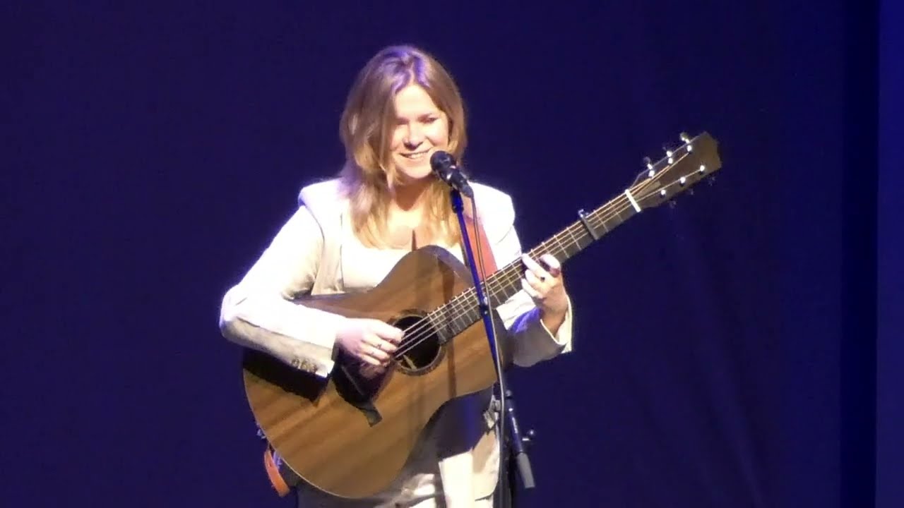 Katie Spencer   The Edge of the Land