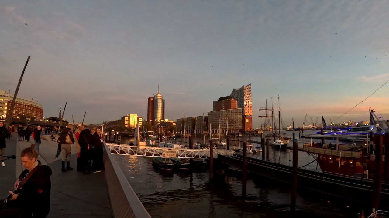 [4K] Hamburg - GERMANY  - 🌅⚓Hamburg harbour at *sunset* / Baumwall / Landungsbr&uuml;cken