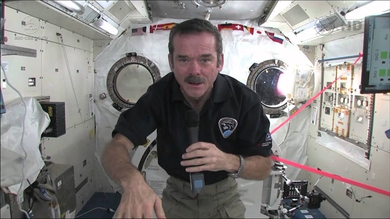 Chris Hadfield answers questions live from space with the Governor General of Canada