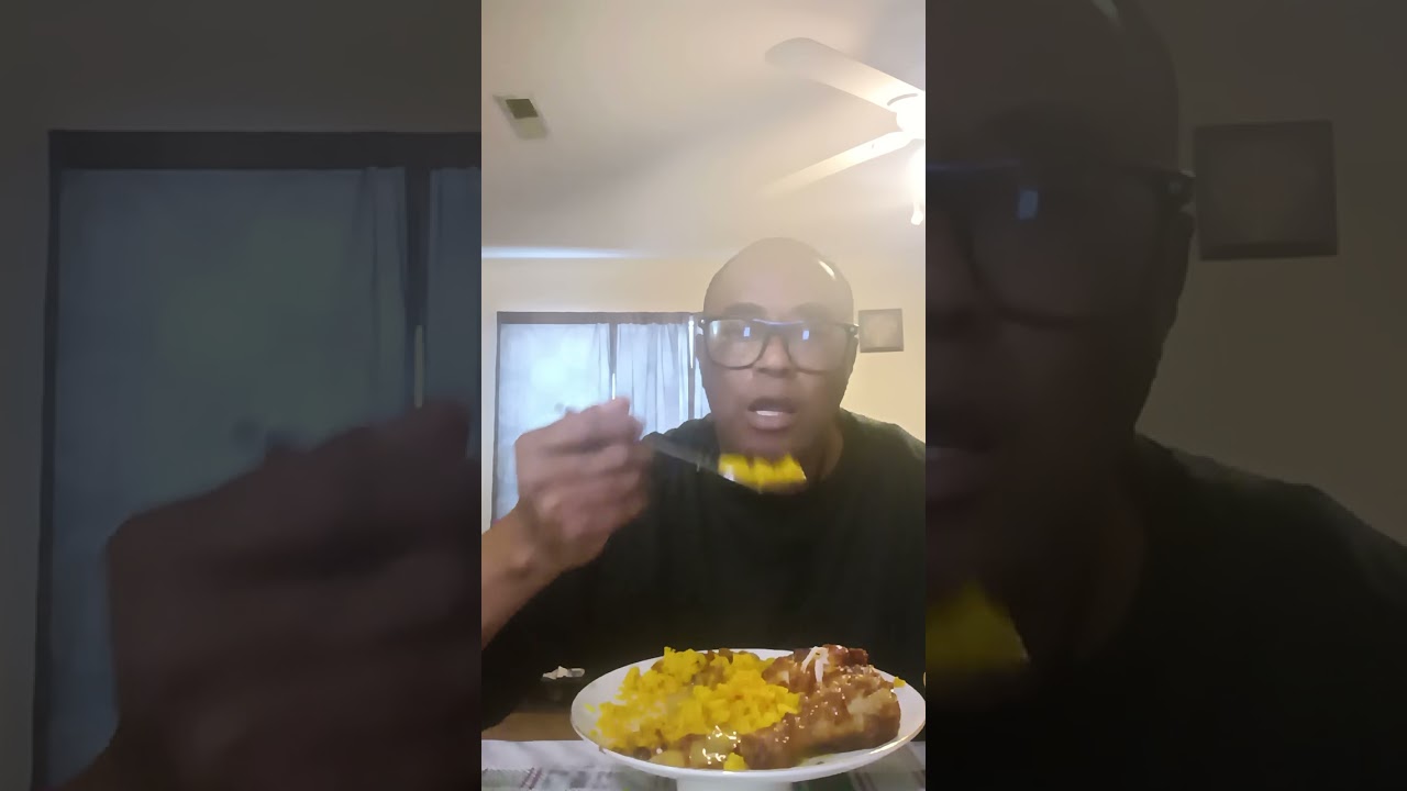 Im will, lunch time, Fry chicken 🍗 and yellow rice...