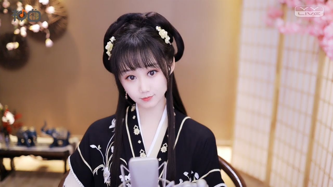 951馒小蛮同学 – 火紅的薩日朗 - YY神曲 多聲線單身狗版 COVER