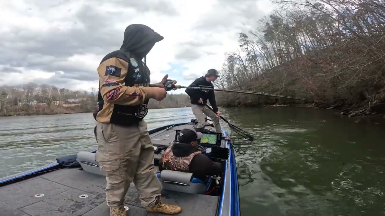 They Made a HUGE mistake and it Changed Our Day! -- Lake Lanier