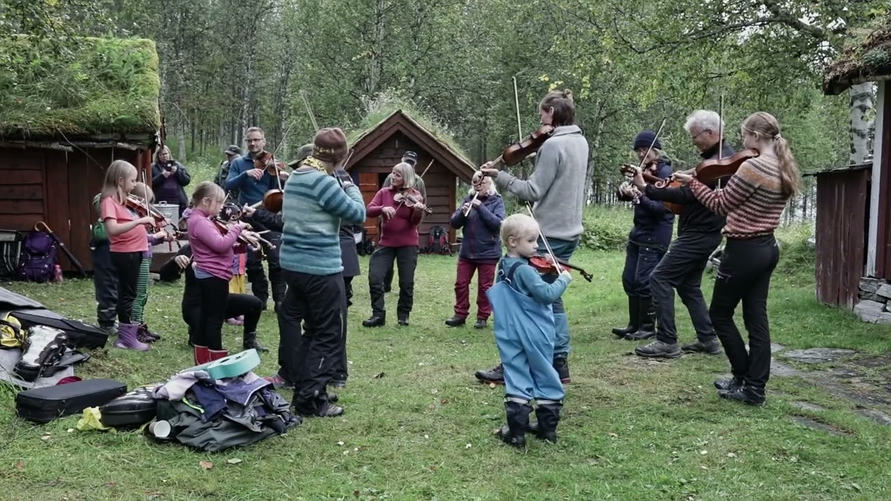 Tur til Lundsetra med Målselv Spelmannslag  28 august 2022