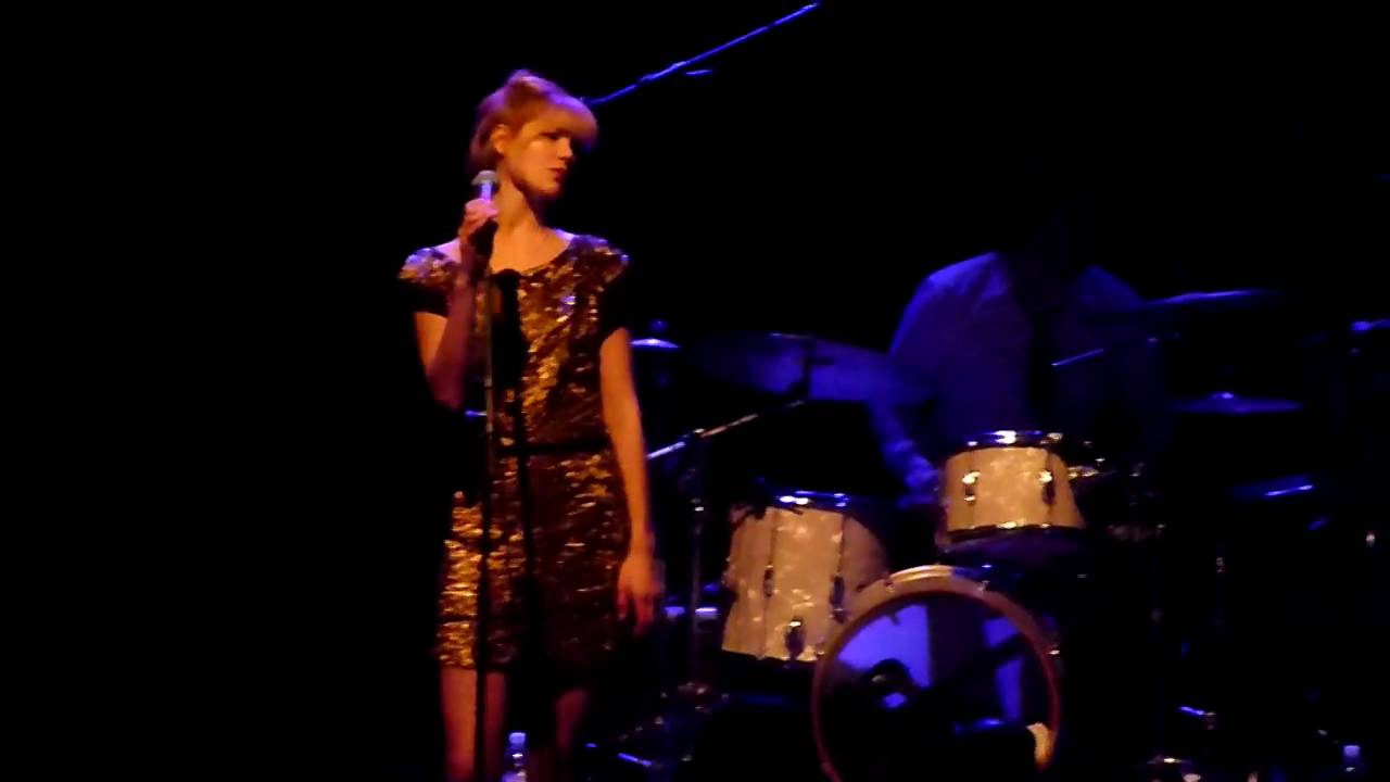 Nouvelle Vague with Nadeah Miranda - So Lonely