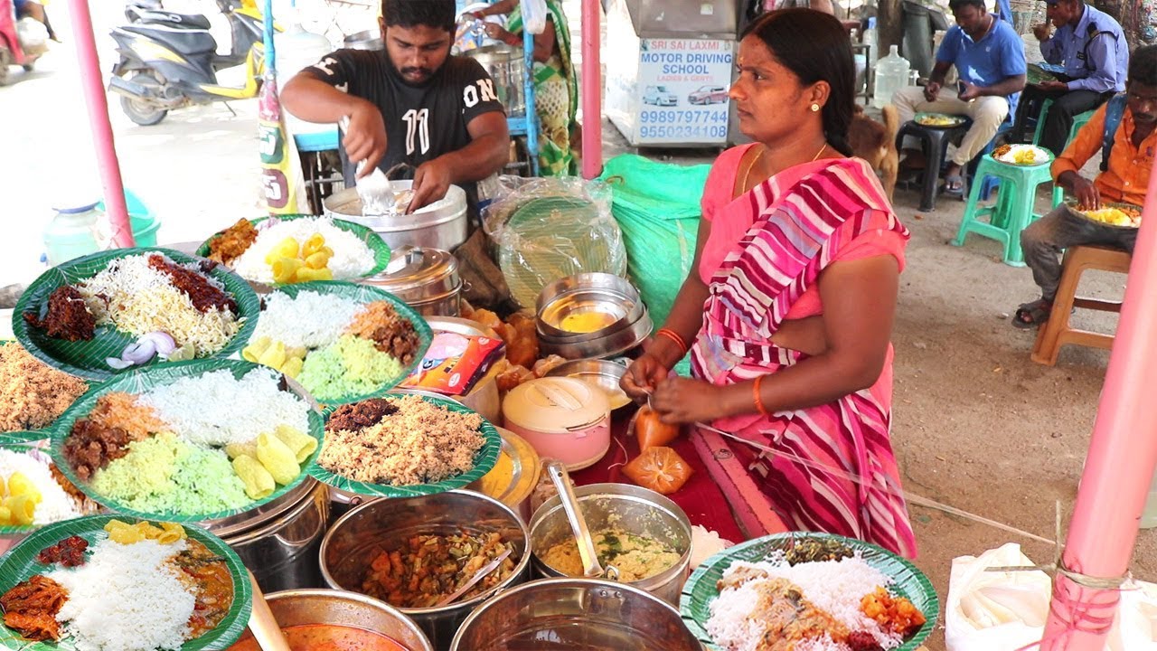 Aunty Selling Best Street Food Hyderabad | Chicken @ 80 Rs | Veg Rice 50 Rs only | Amazing Food Zone