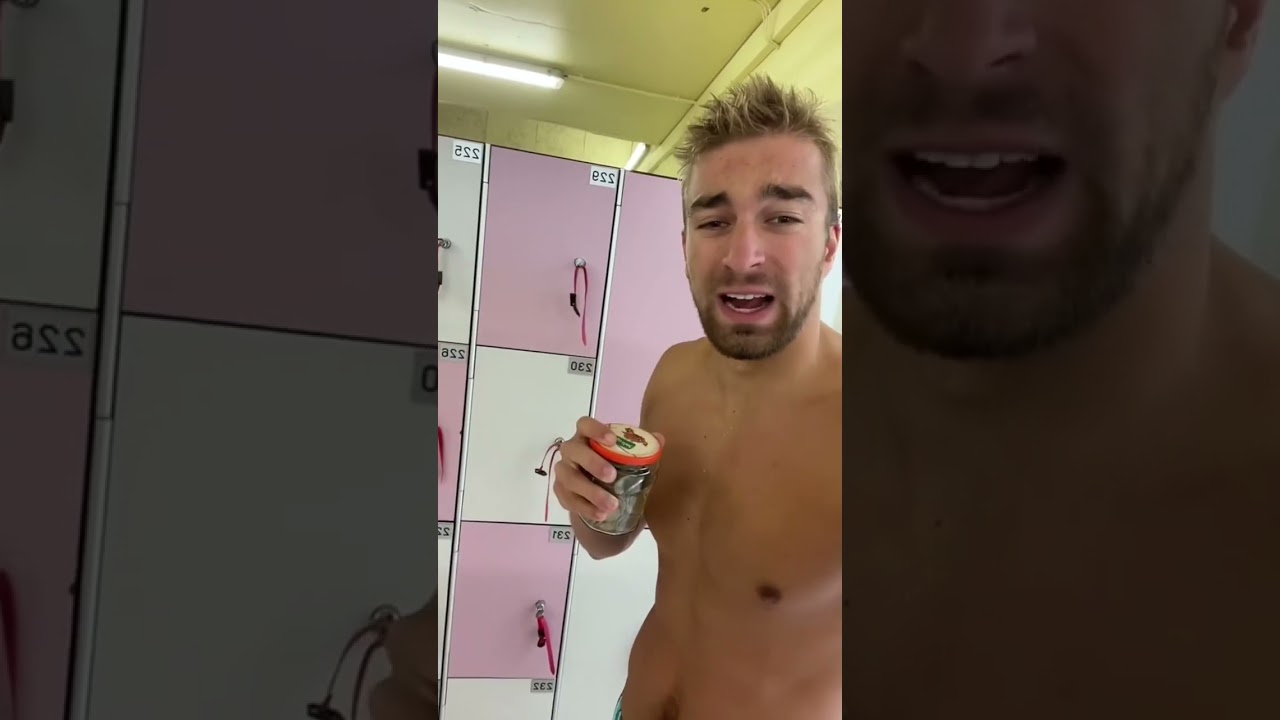 TECHNIQUE POUR GAGNER DE L&rsquo;ARGENT DANS UNE PISCINE !! #viral #funny #shorts #shortvideo #job
