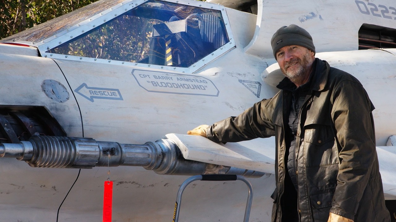 Australian Army Veteran Builds Battlestar Galactica Colonial Viper & Iron Man Suit