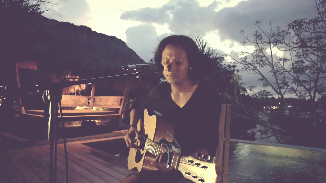 Adele - When We Were Young. (Cover - Ngakan Sulaksana )