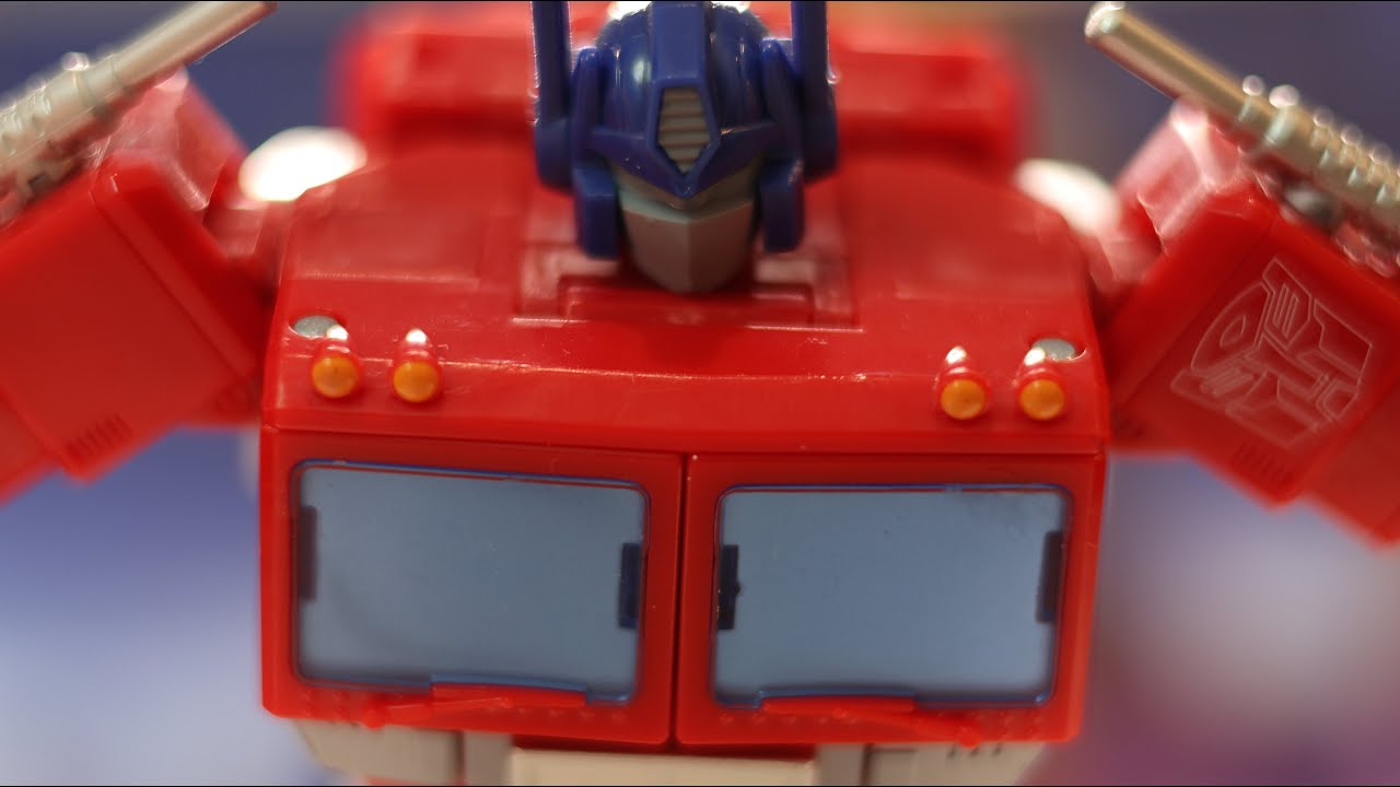 Transformers One - G1 Optimus Prime vs Megatron stop-motion