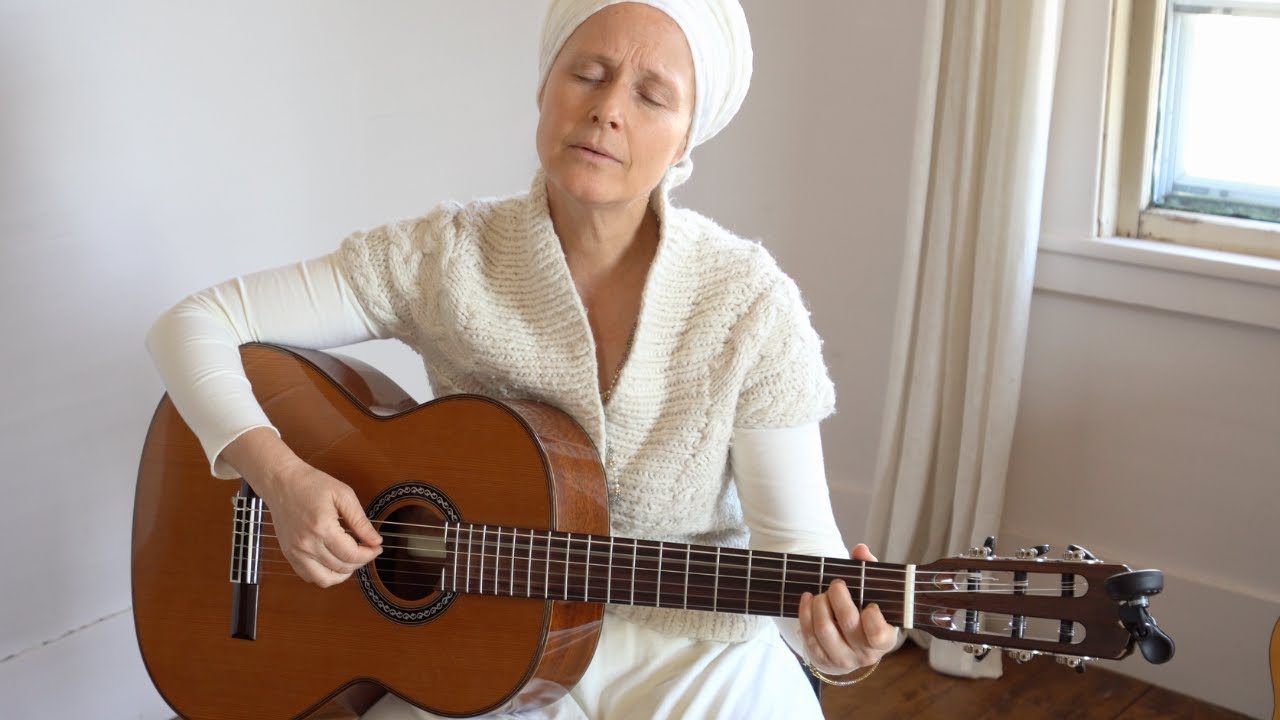 Reto&ntilde;o M&iacute;o/Mother's Blessing [Acoustic Performance at Home]