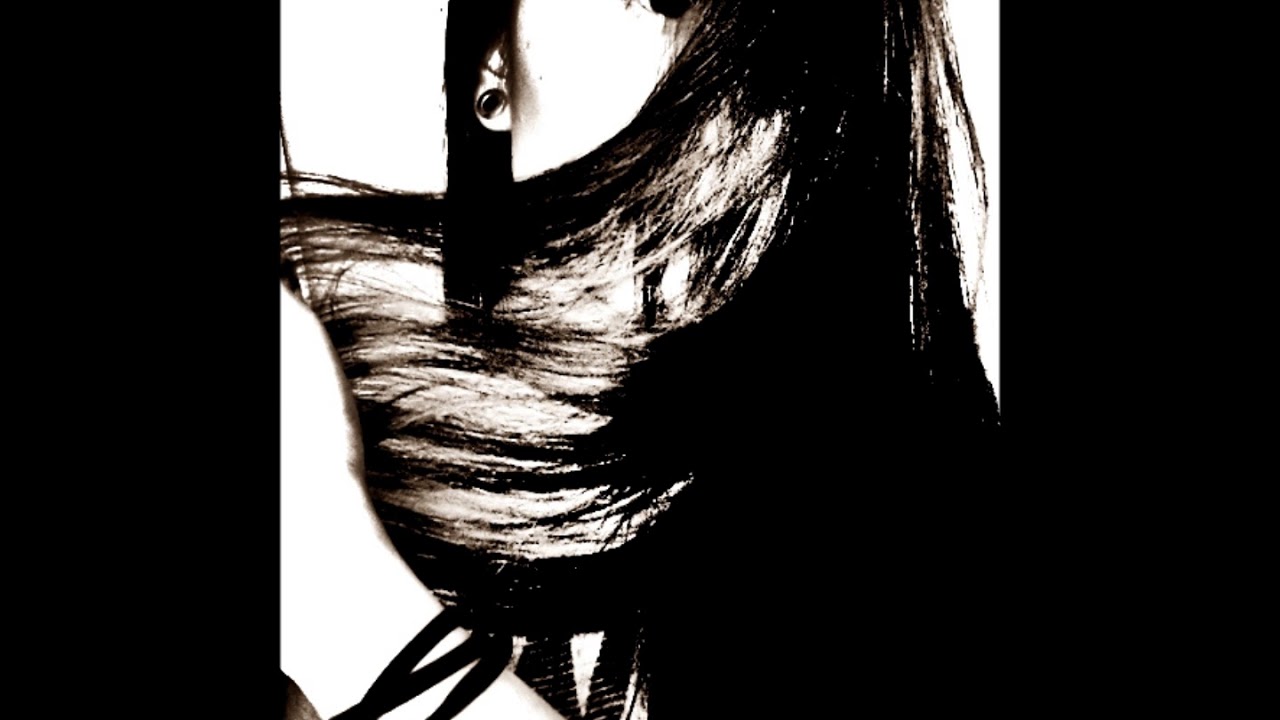 Janus -Das Mädchen mit dem schwarzen Haar