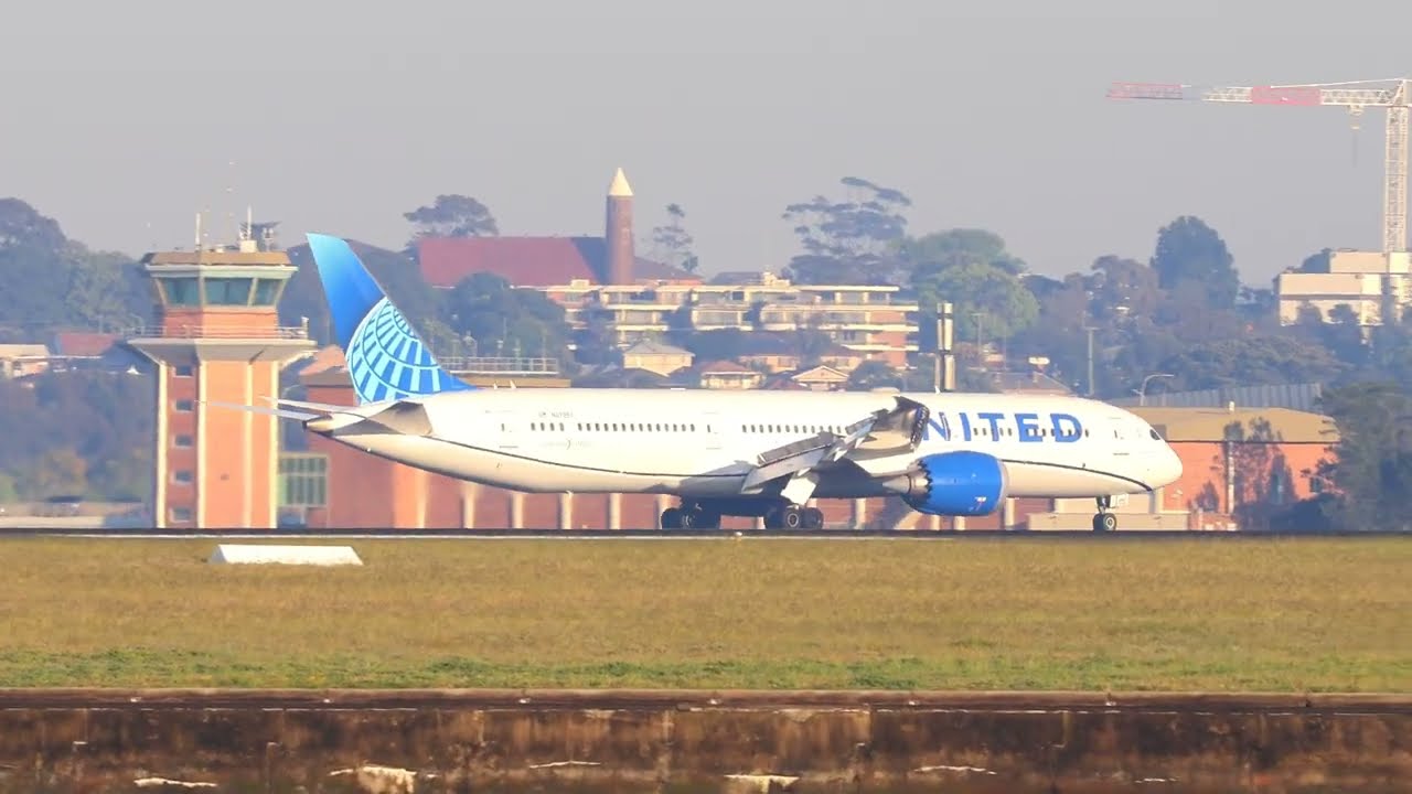 United Airlines UA839 Los Angeles-Sydney | Sydney Plane Spotting